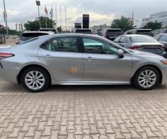 Toyota Camry 2019 Silver Sedan